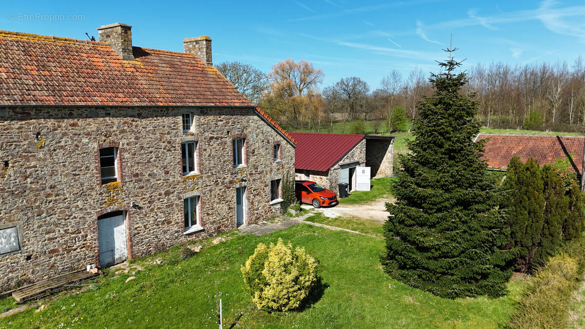 Maison à SAINTE-COLOMBE