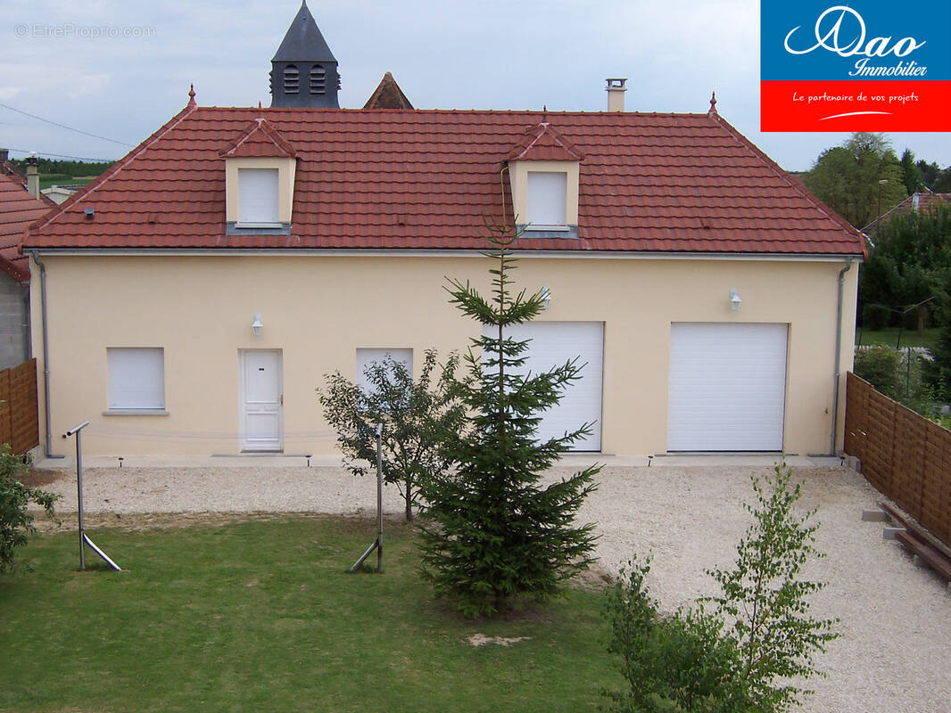 Maison à MESNIL-SELLIERES