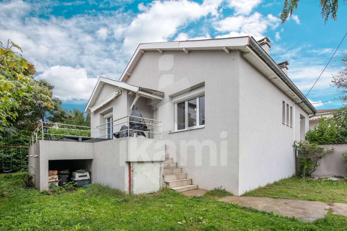 Maison à ROMANS-SUR-ISERE