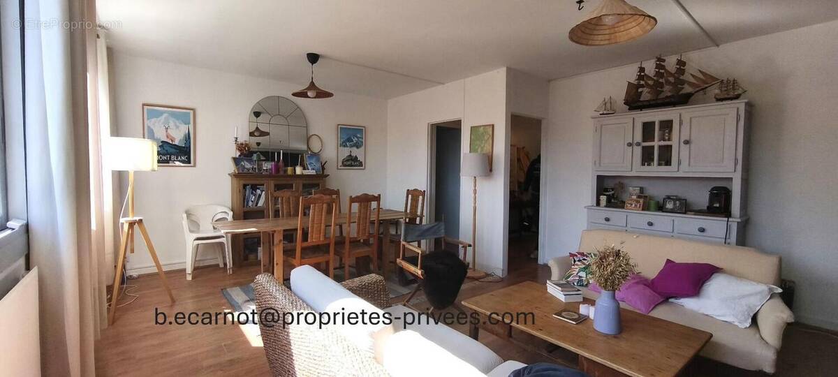 Appartement à SEYSSINET-PARISET