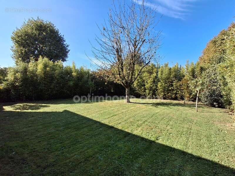 Maison à CLEVILLIERS