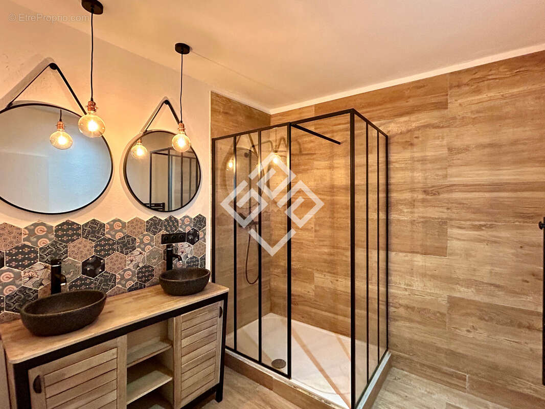 Appartement avec piscine dans le centre-ville - photo 4