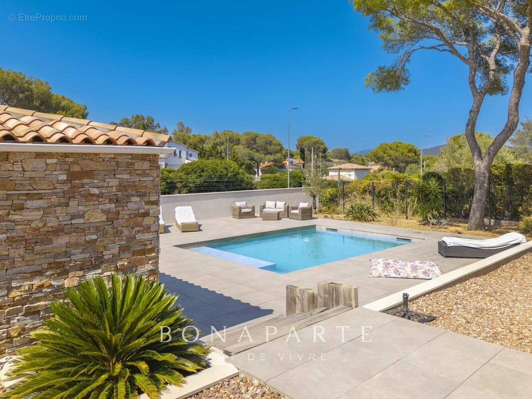 Maison à SAINT-RAPHAEL