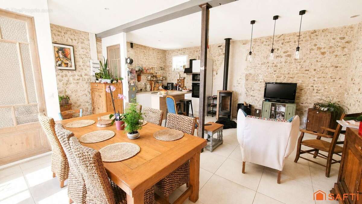 Photo 4 - Maison à MORTAGNE-SUR-GIRONDE