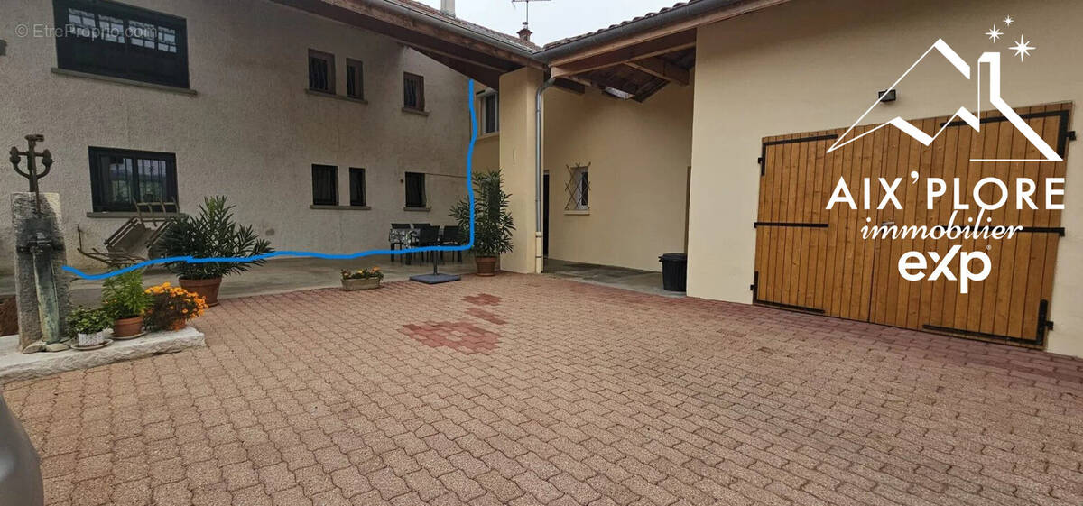 Maison à PRIAY