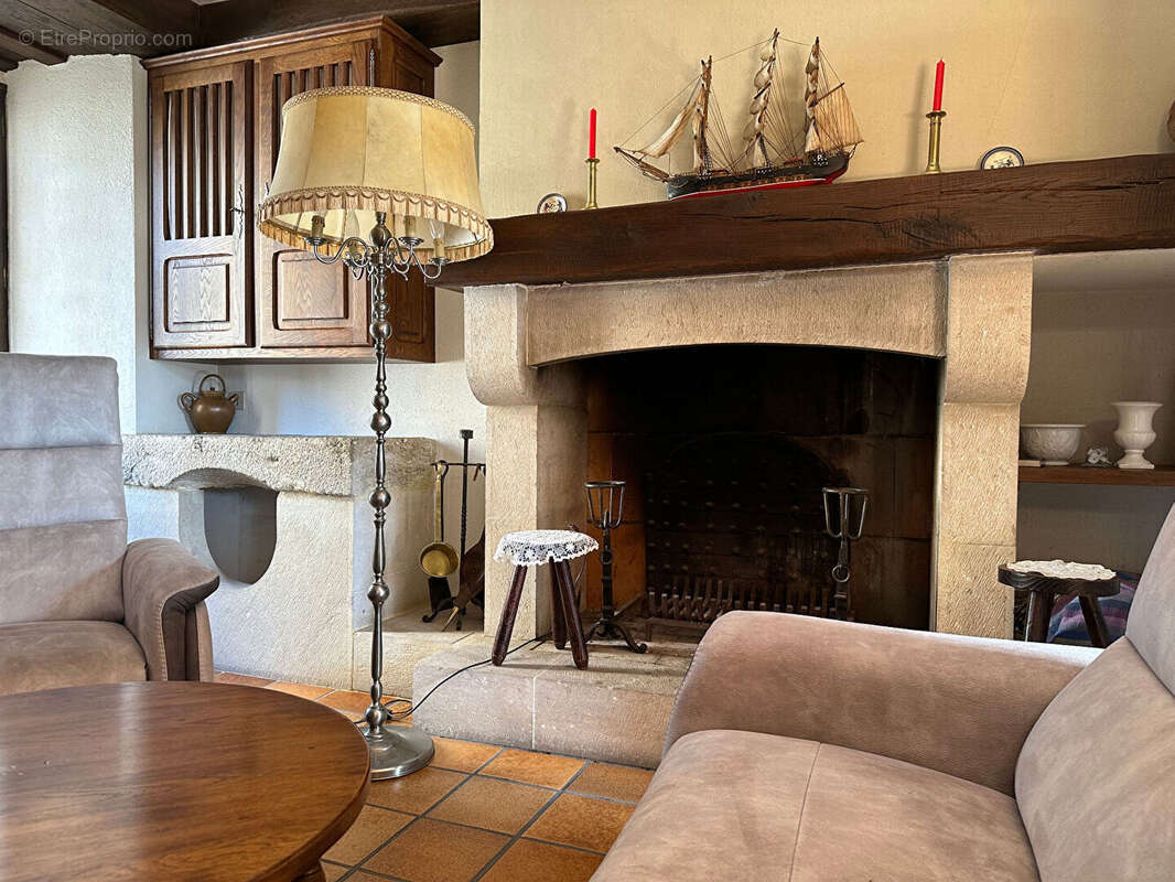 Maison à LAISSAC