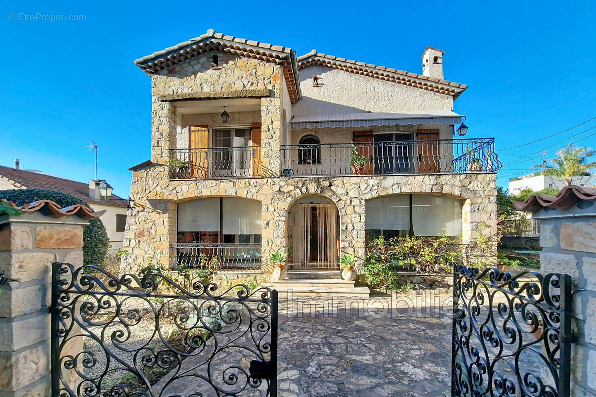 Maison à ANTIBES