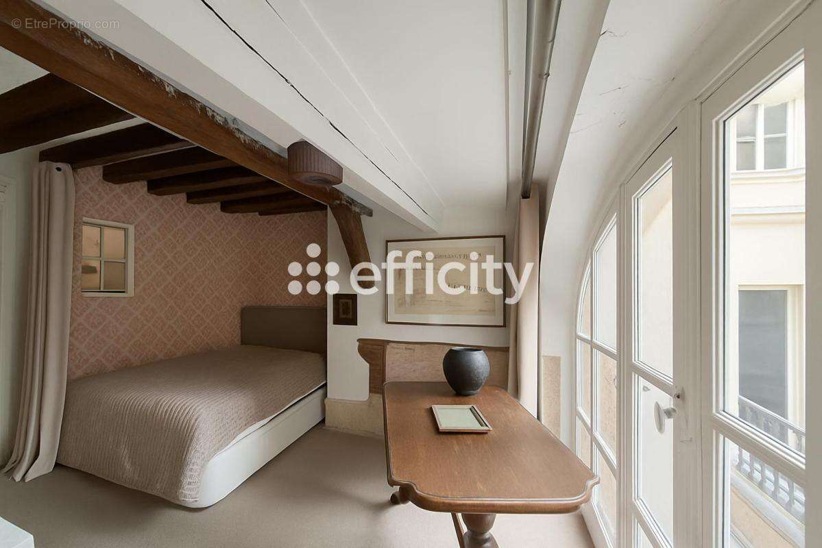 Appartement à PARIS-6E