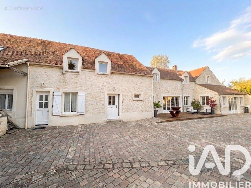 Photo 1 - Maison à FONTAINEBLEAU