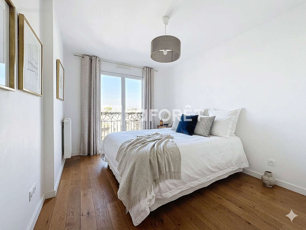 Appartement à SURESNES