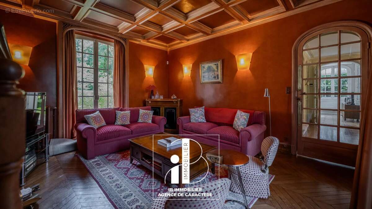 Maison à FONTAINEBLEAU