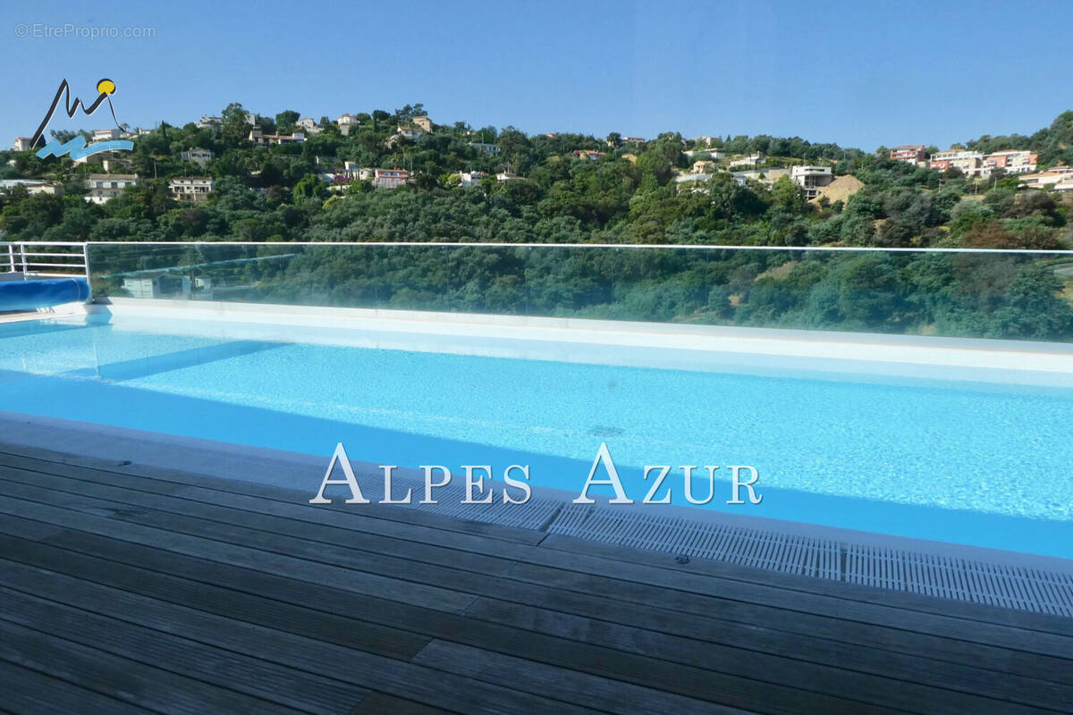 Appartement à MANDELIEU-LA-NAPOULE