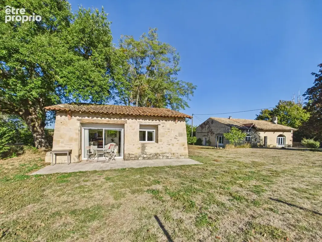 Château proche Saint‑Émilion avec domaine, hébergements indépendants et salle de réception - photo 14