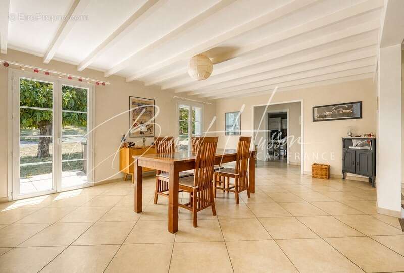 Maison familiale – 188m² – 5 chambres – jardin de plus de 3800m² - photo 7