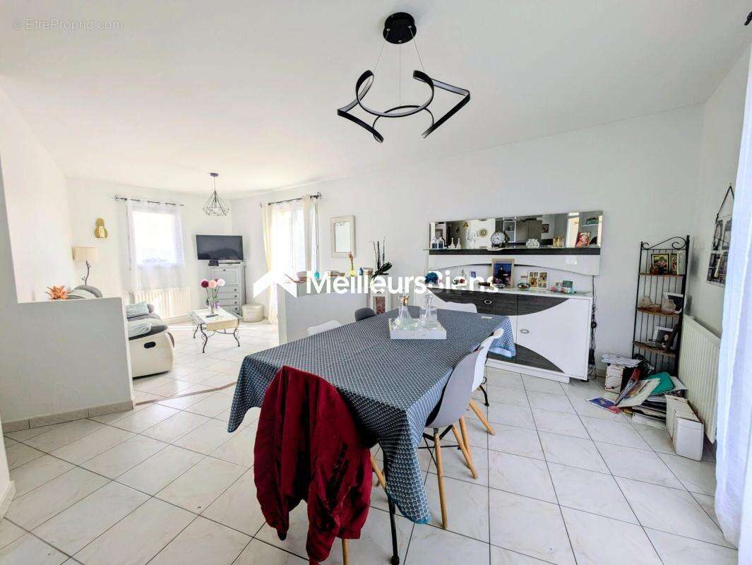 Maison à LE POULIGUEN