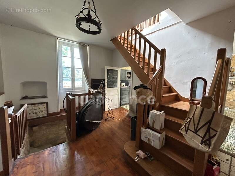 Maison à SAINT-CYPRIEN