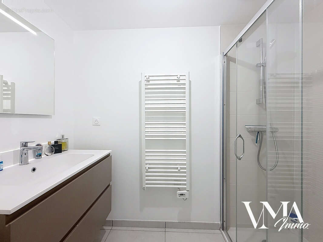 Appartement à COLLONGES-AU-MONT-D'OR