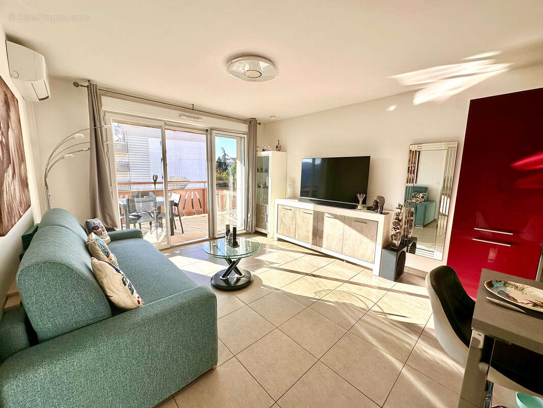 Appartement à CARROS