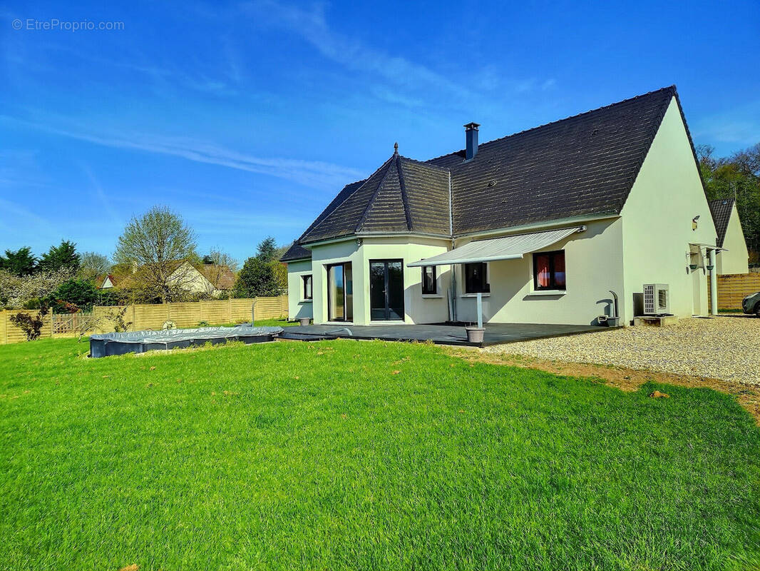 Maison à COURTEILLES