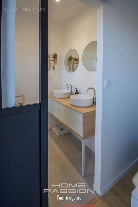 Maison à VAUX-SUR-MER