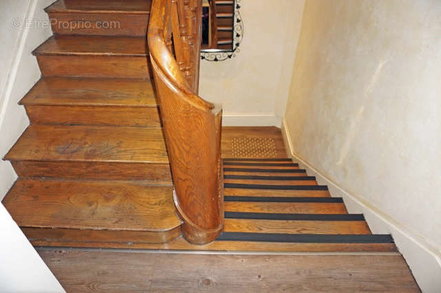 Commerce à JALIGNY-SUR-BESBRE