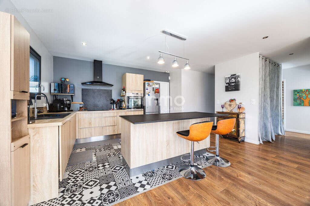 Maison à CABANAC-ET-VILLAGRAINS