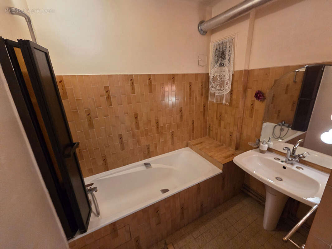 Appartement à LYON-8E