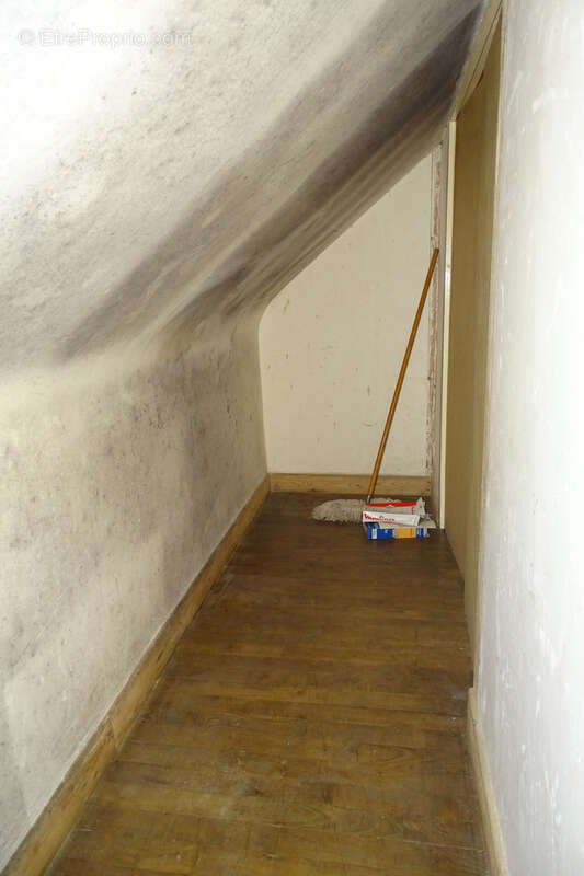 Maison à DEUX-EVAILLES