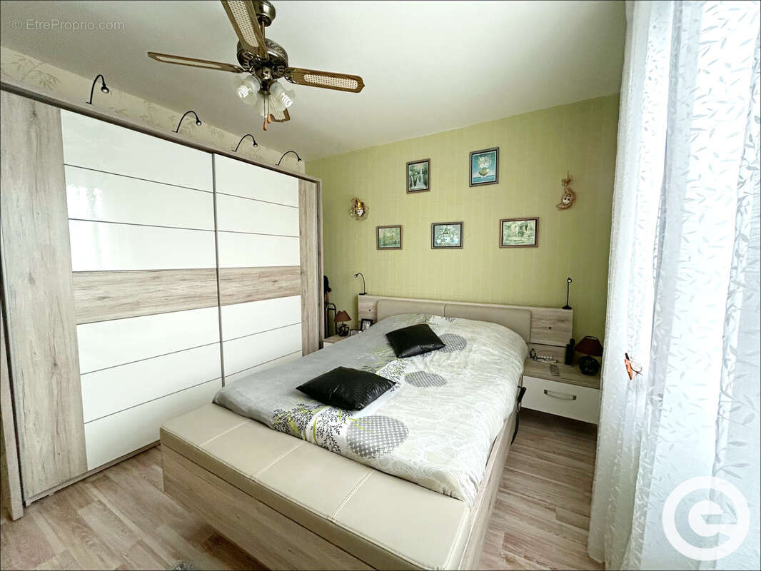Maison 3 pièce 103 m2 véranda et jardin arboré - Saint-Martin-du-Tertre à 5 min de Sens - photo 8