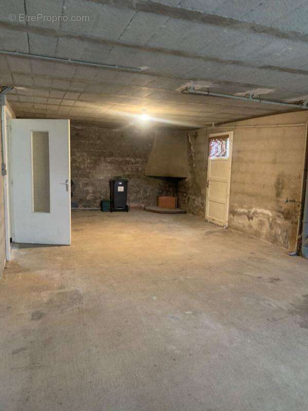 Maison à SAINT-ETIENNE-DE-BRILLOUET