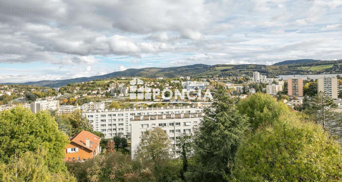 Appartement à SAINT-ETIENNE