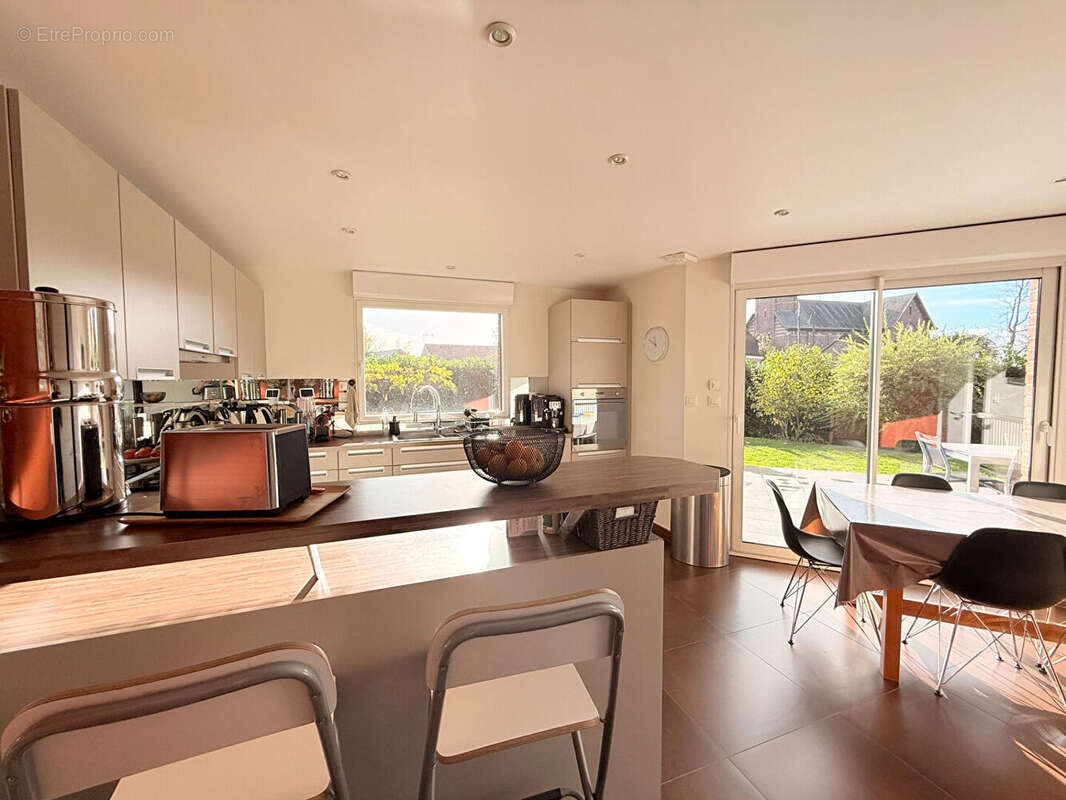 Maison à LE MAISNIL