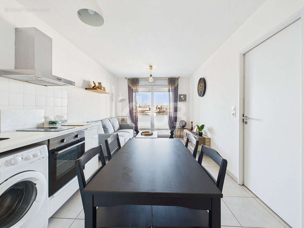 Appartement à MARSEILLE-3E