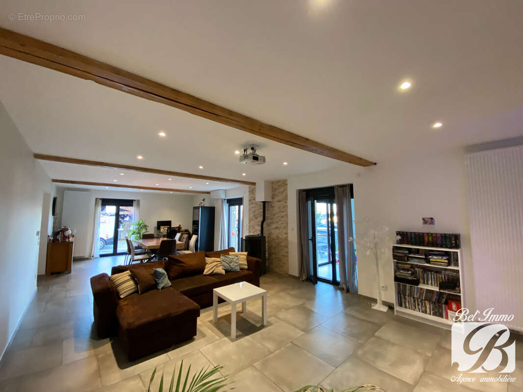 Maison à BOURG-SAINT-CHRISTOPHE