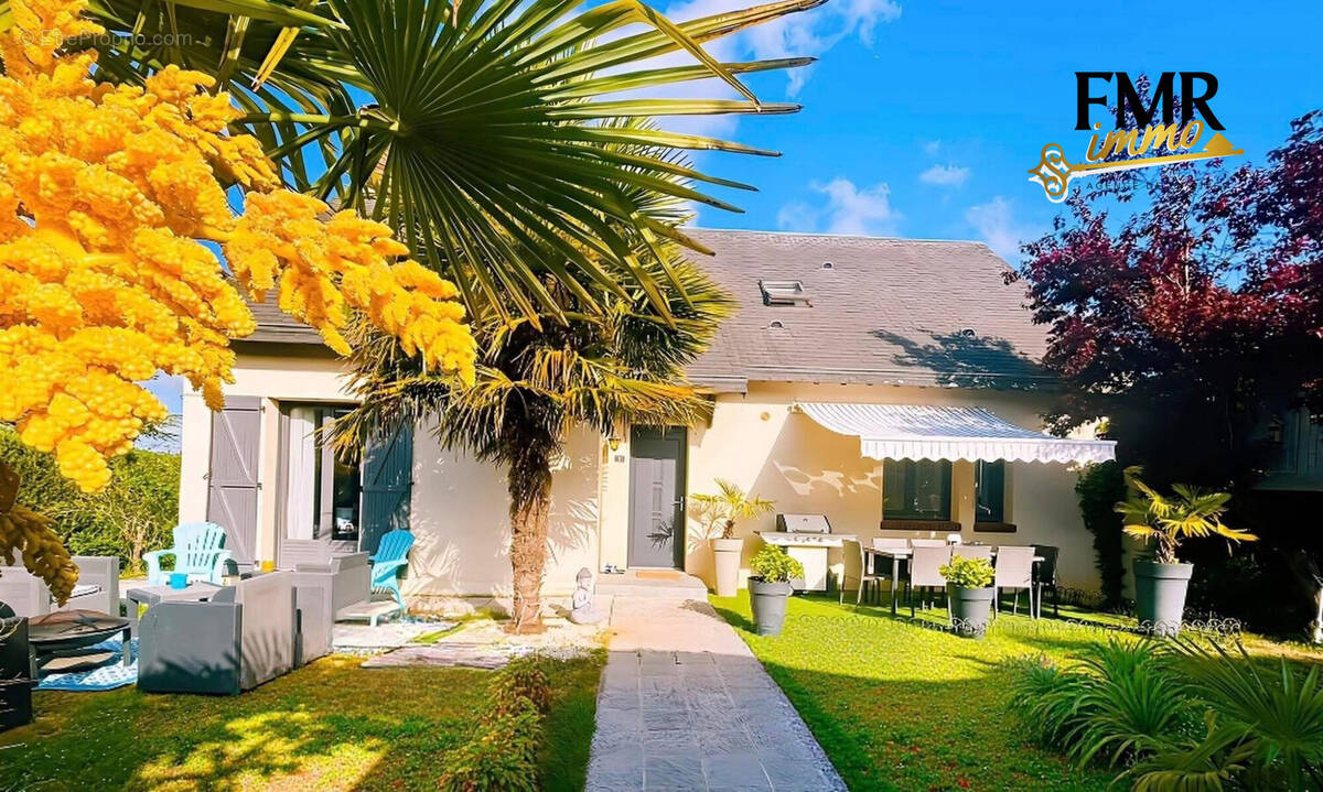 Maison à SAINT-PIERRE-SUR-DIVES