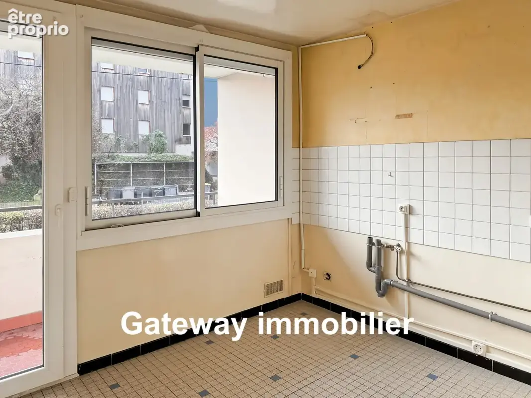 À vendre - appartement t3   clermont-ferrand   62,64 m2   1er étage   sans ascenseur   parking & cave - photo 4