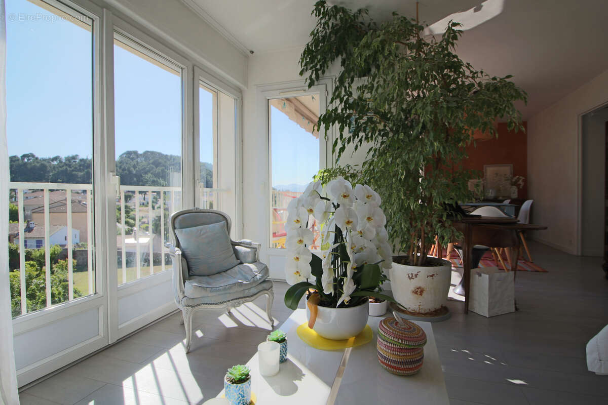 Appartement à HYERES