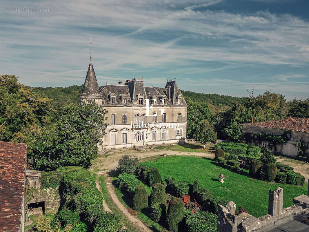 Maison à LOUZAC-SAINT-ANDRE