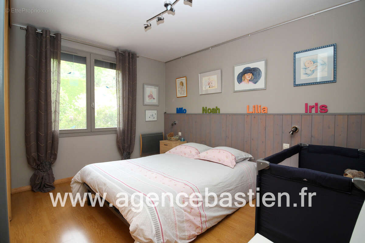 THOIRY   Villa 183 m2 - Vue Mont-Blanc - Studio indépendant - DPE C - Terrain 800 m2 - photo 7