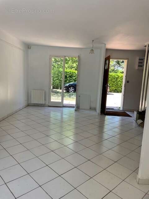 Maison à VULAINES-SUR-SEINE