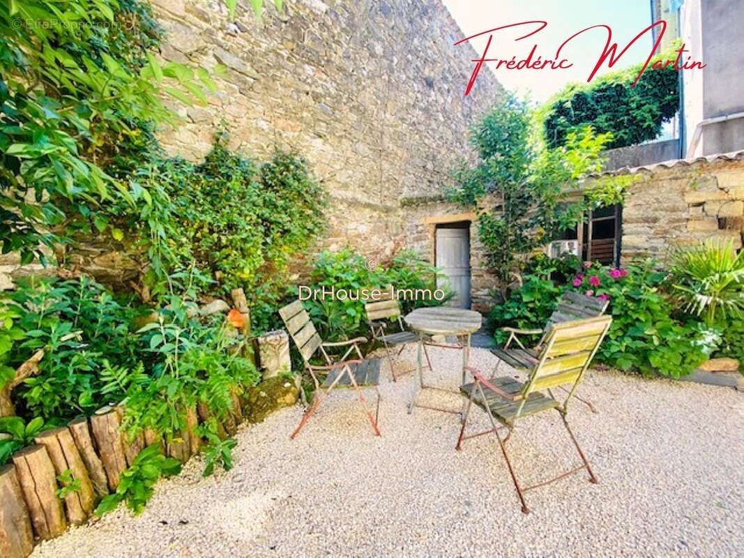 Maison à L&#039;ESTRECHURE