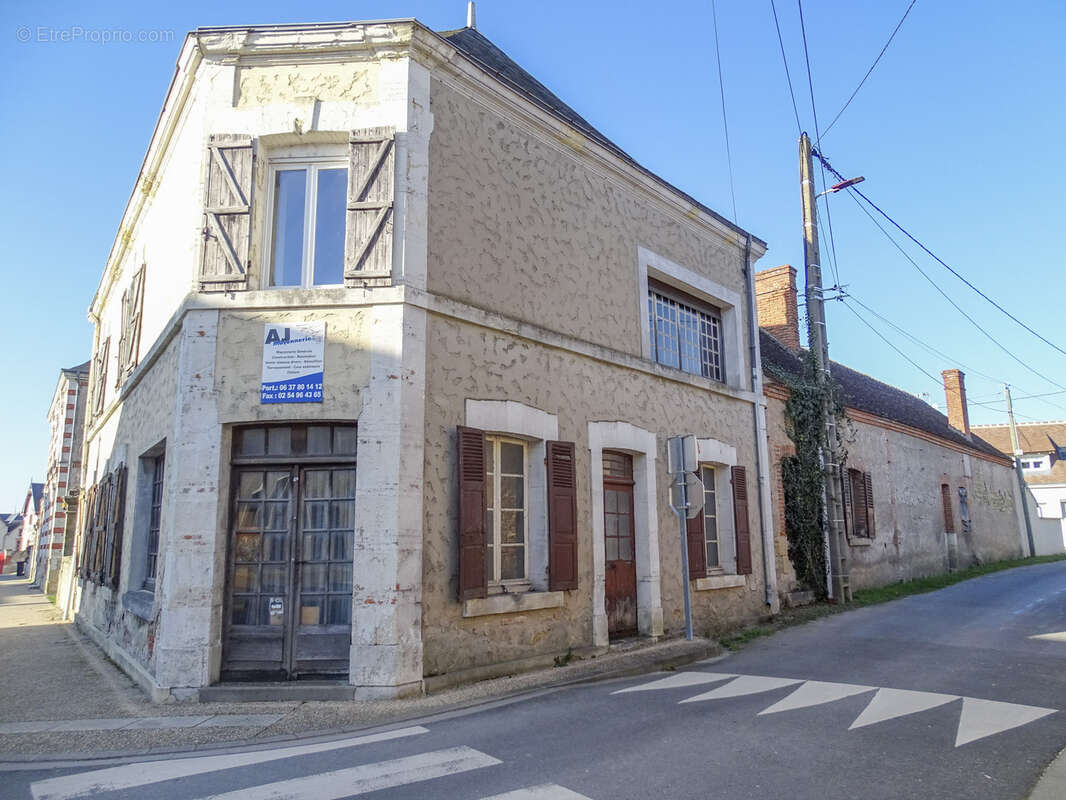 Maison à CHATRES-SUR-CHER