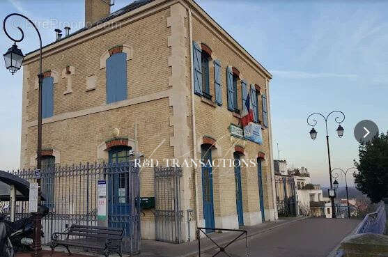 Maison à SURESNES