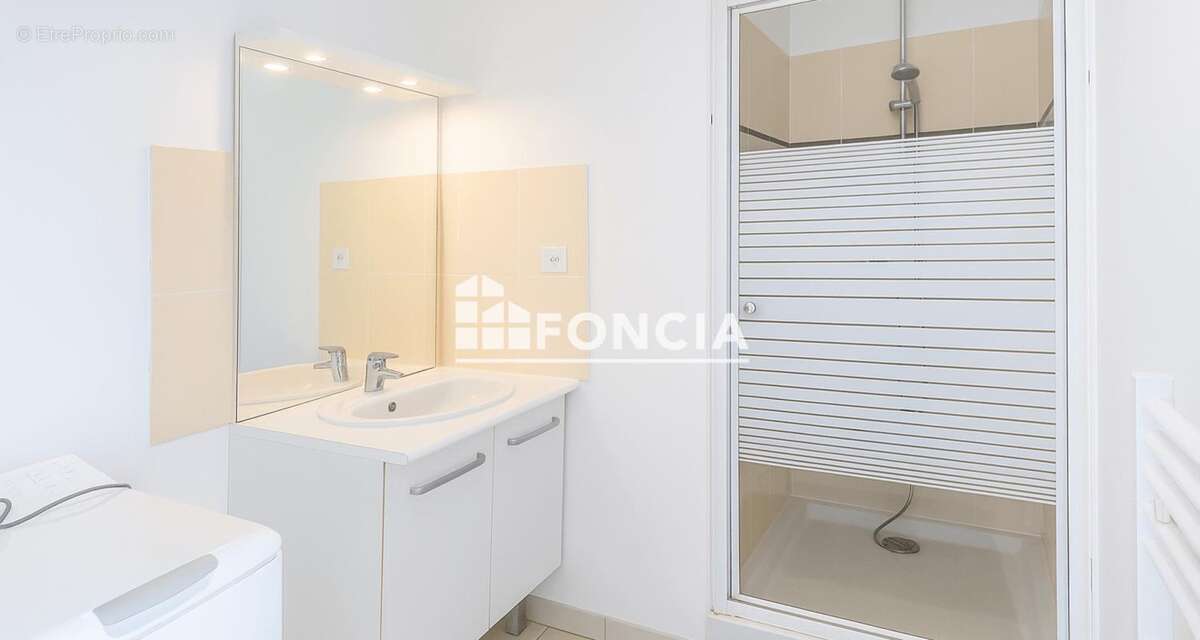 Appartement à MONTREUIL-JUIGNE