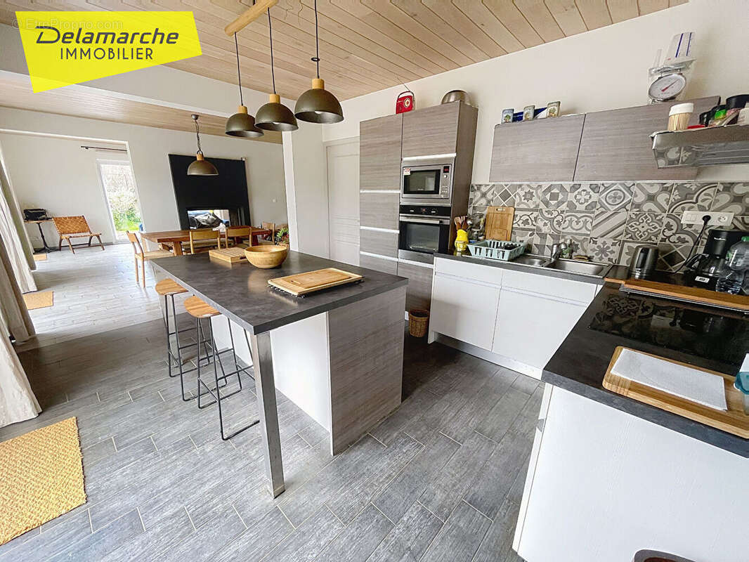 Maison à SAINT-SAUVEUR-LENDELIN