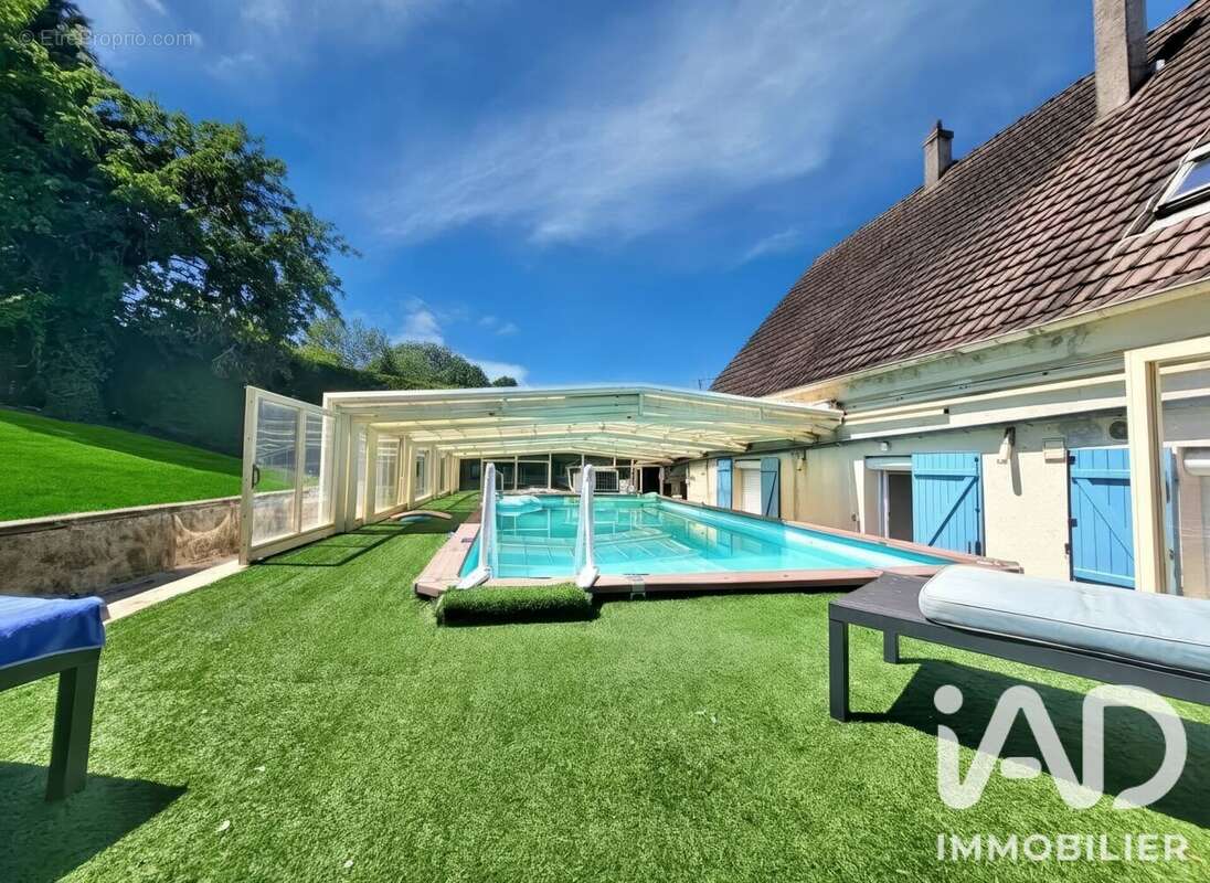 Maison 251 m² à Seraincourt  - photo 2