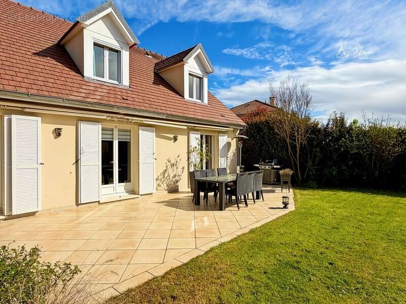 Maison à BUSSY-SAINT-GEORGES