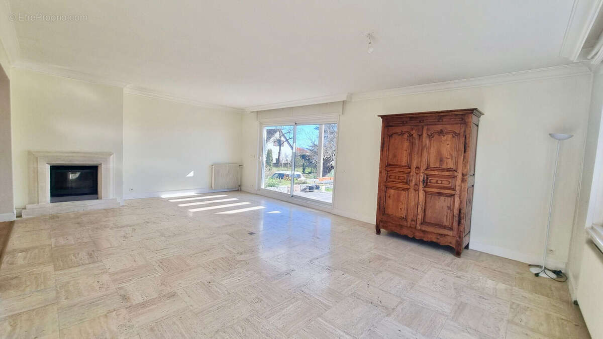 Maison à PONT-DU-CHATEAU