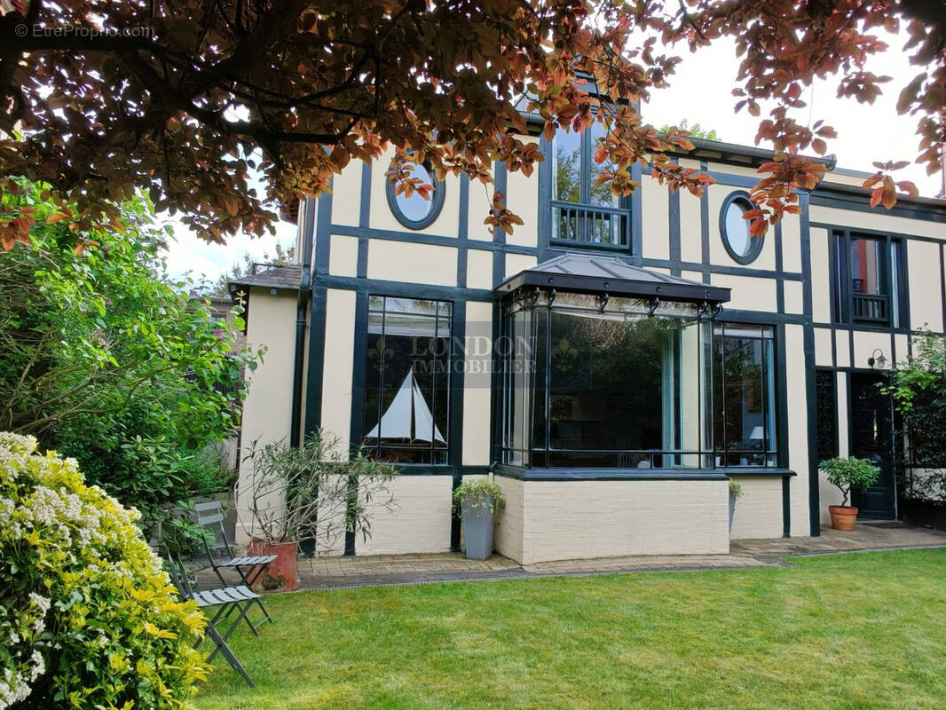 Maison à VERSAILLES