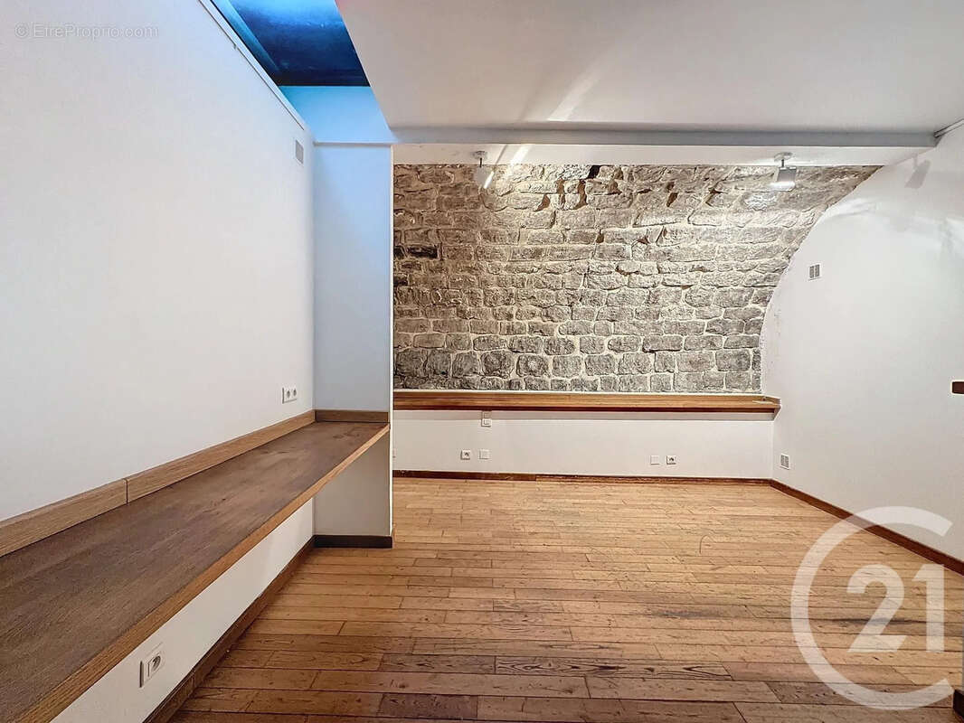Appartement à PARIS-20E